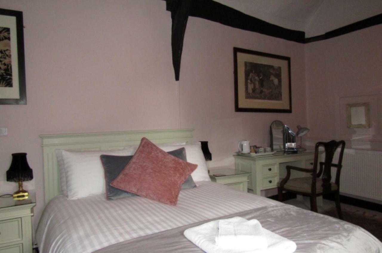 The Old Vicarage Hotel & Restaurant Μπριτζγουότερ Εξωτερικό φωτογραφία A bedroom at the hotel